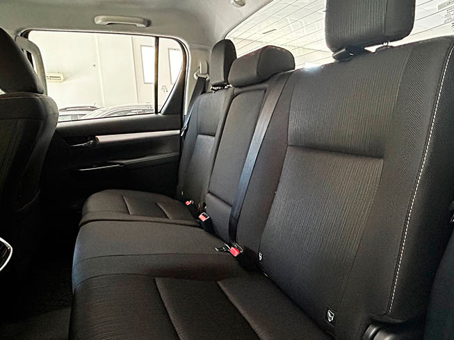 
								HILUX SRV full									