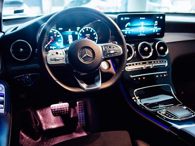 
								GLC300 MATIC COUPE full									