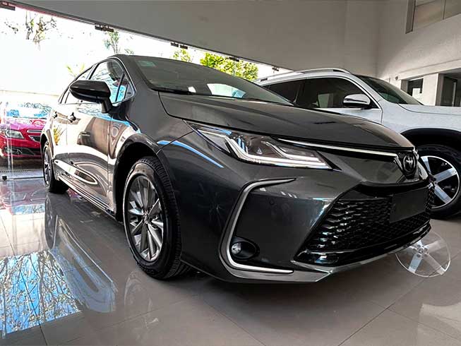 
								COROLLA XEI CVT full									