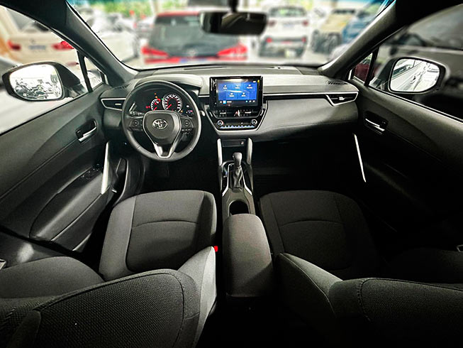 
								COROLLA CROSS XEI full									