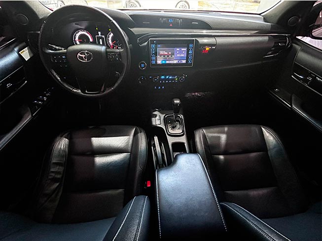 
								Toyota Hilux Pick-Up 2.8 Cd Srx 177cv 4×4 At full									
