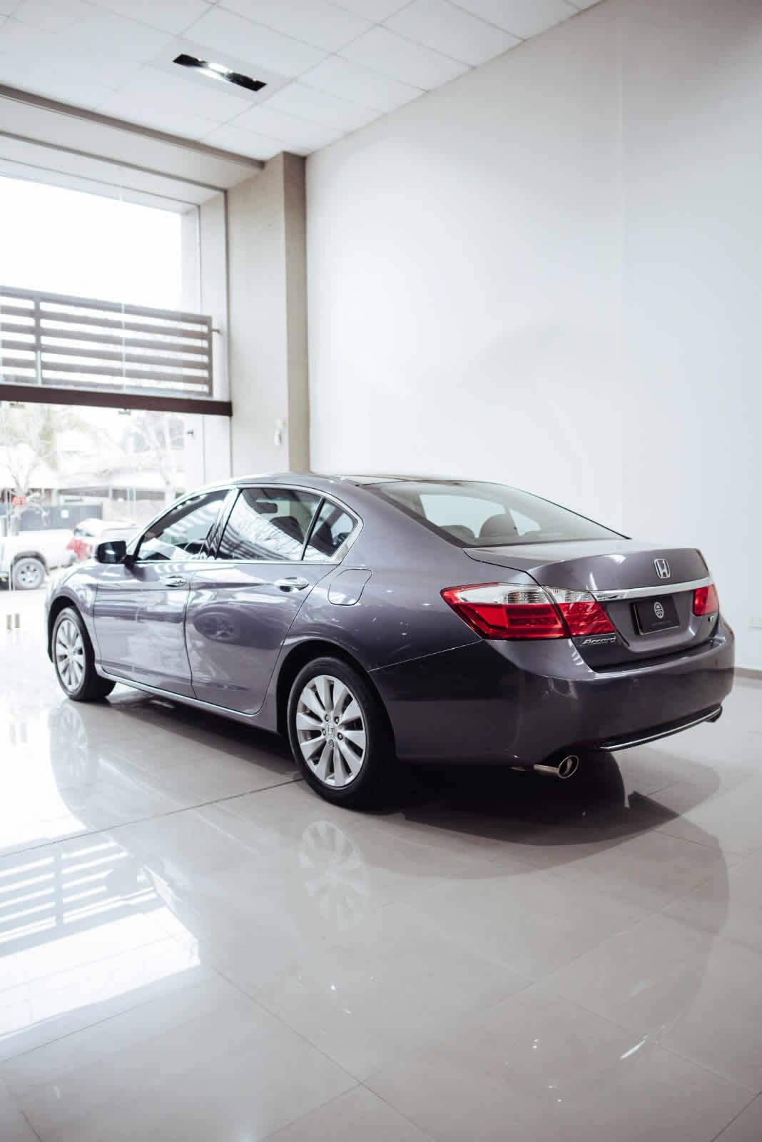 
 HONDA ACCORD 3.5 V6 2013 95000km full									