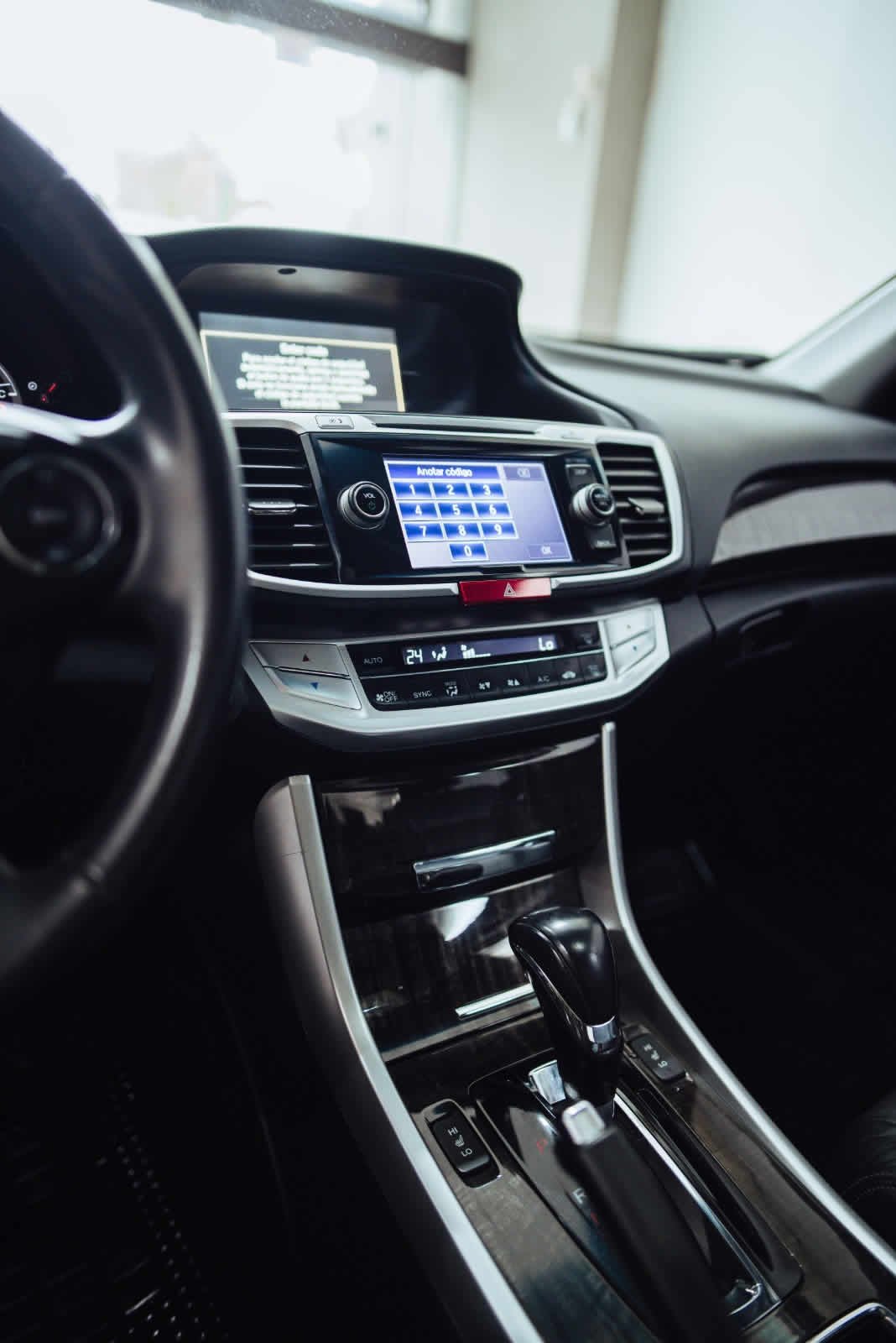 
 HONDA ACCORD 3.5 V6 2013 95000km full									