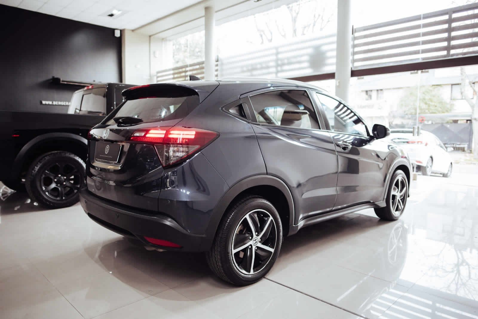 
 HONDA HRV EXL CVT 2020 88000km full									