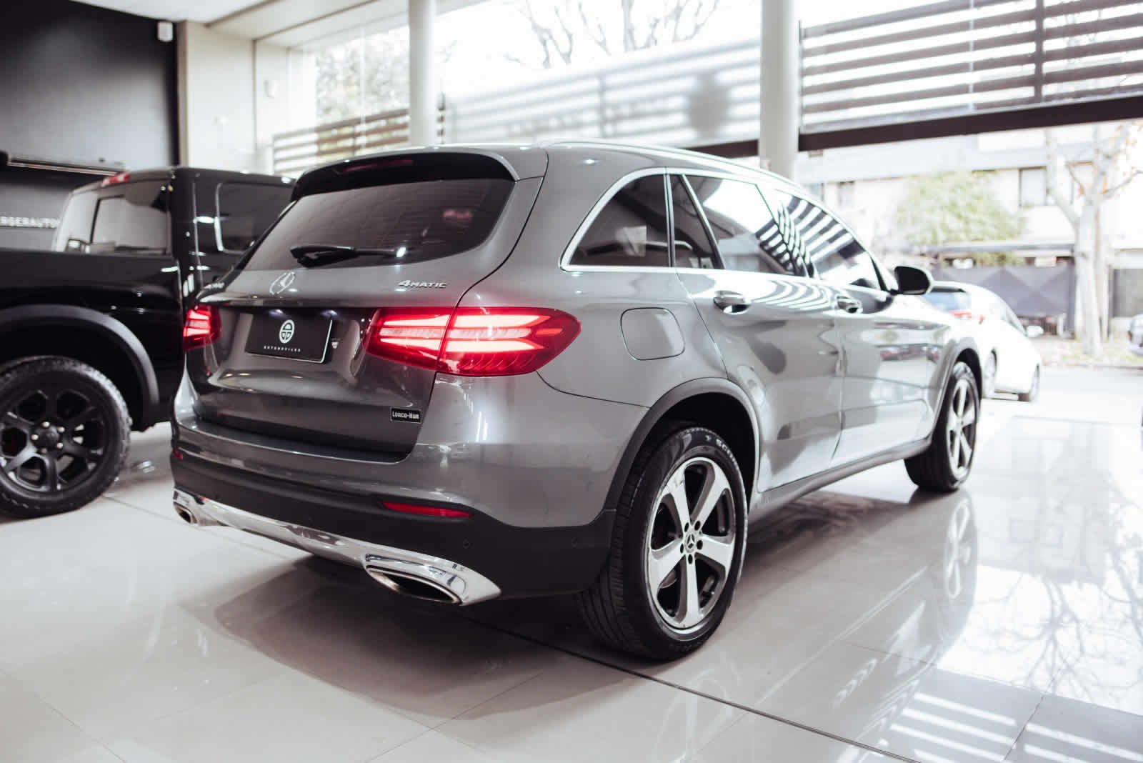 
 MERCEDES BENZ GLC 300 4 MATIC 2018 151000km full									
