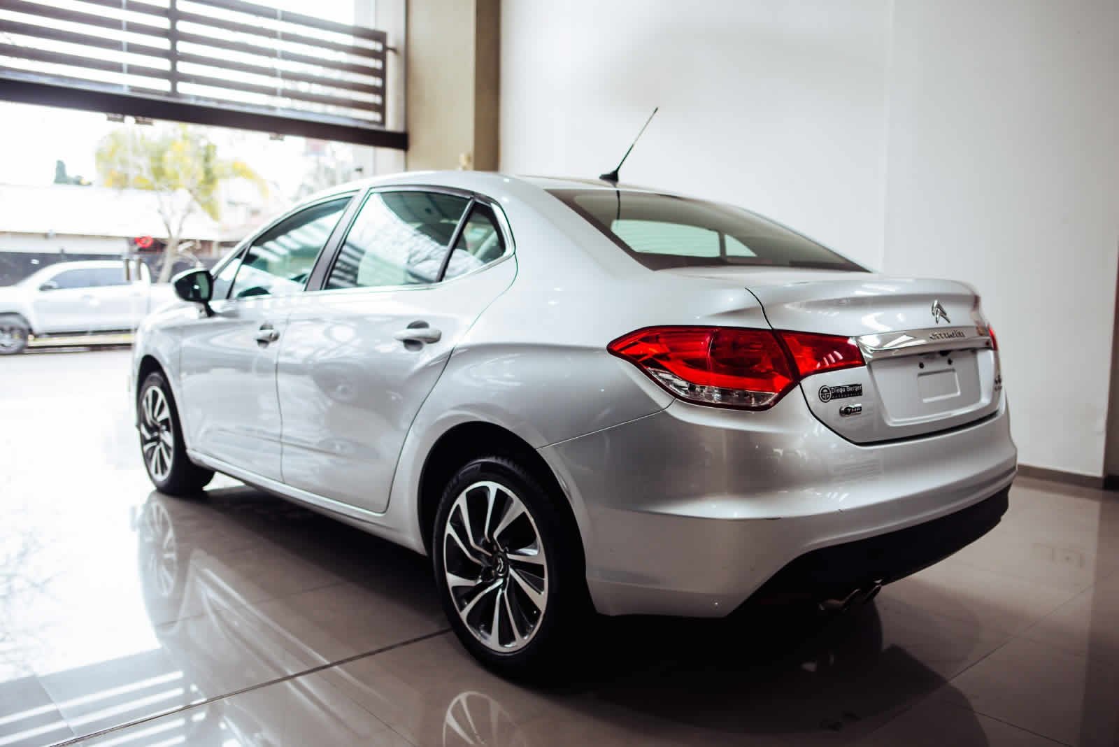 
 CITROEN C4 LOUNGE THP 2017 53000km full									