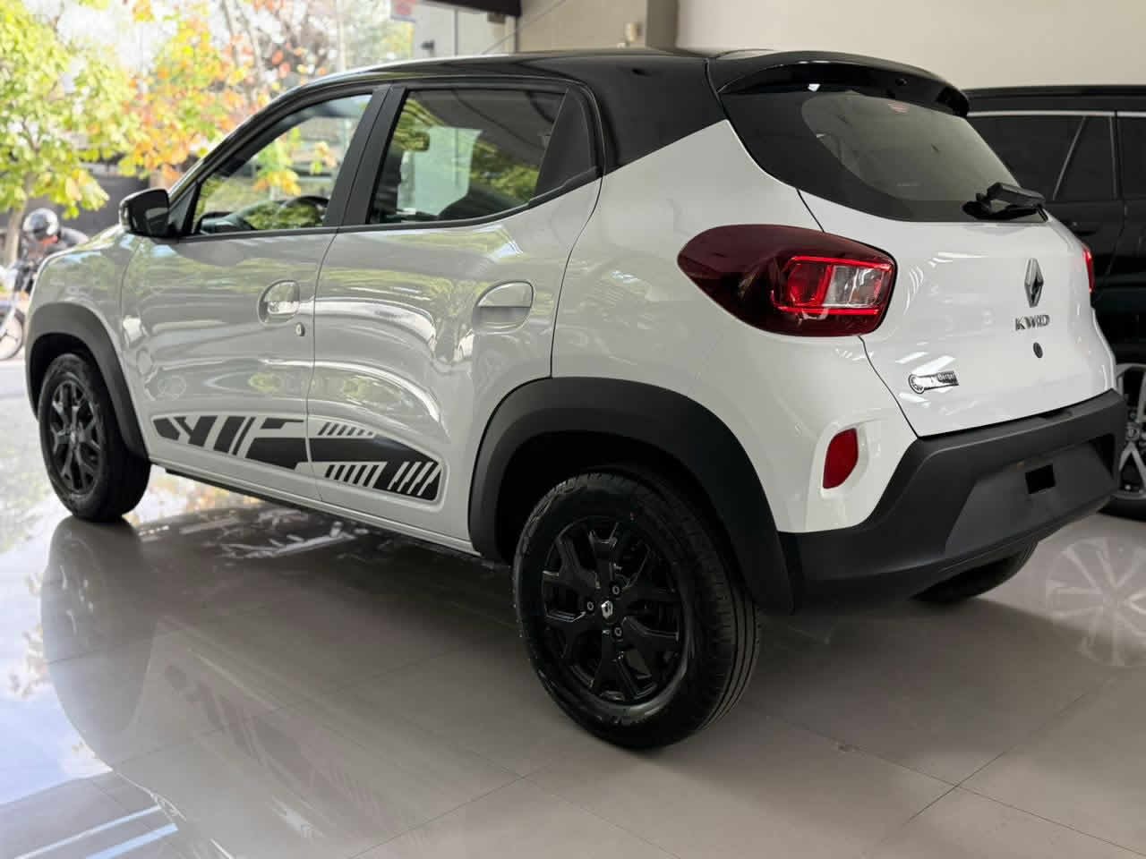 
 RENAULT KWID ICONIC BITONO 2025 0KM full									