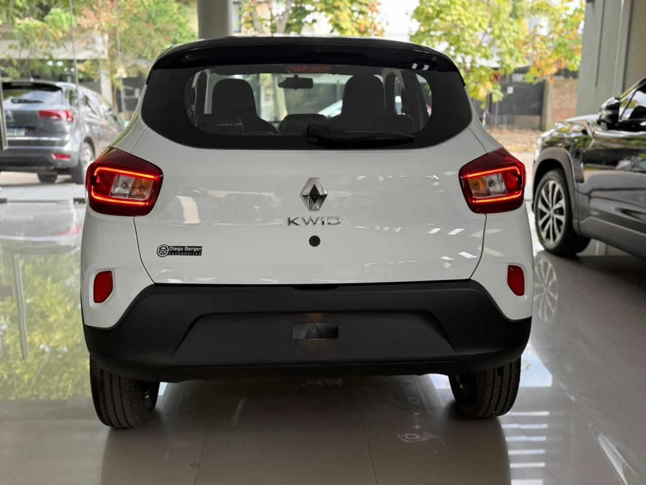 
 RENAULT KWID ICONIC BITONO 2025 0KM full									