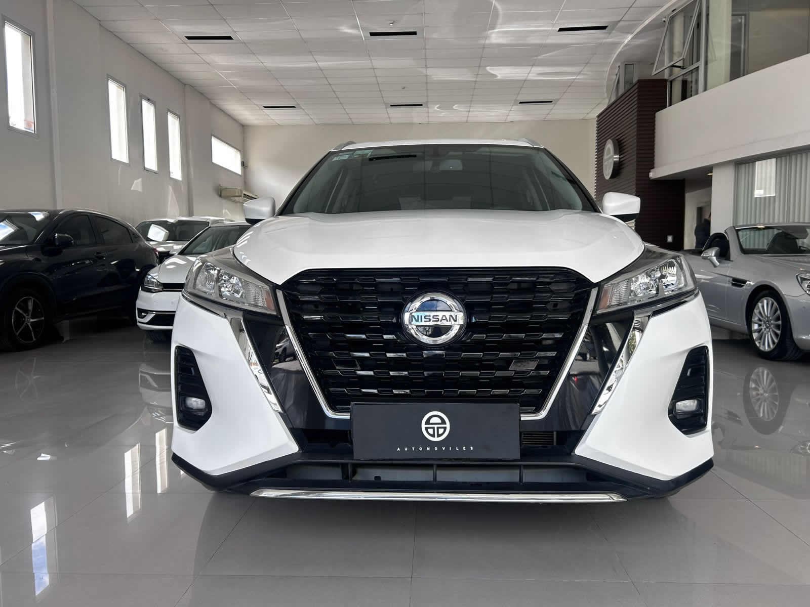 
 Nissan Kicks advance CVT 2021 16000 km full									