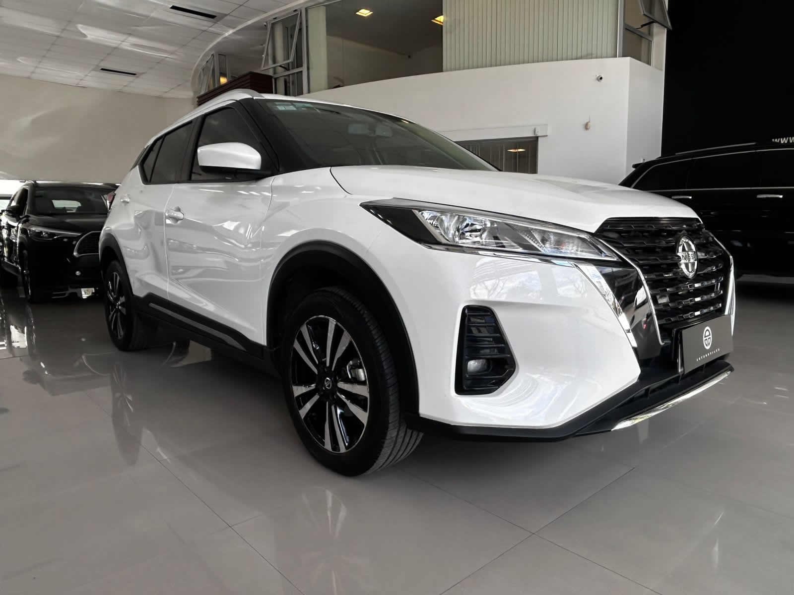 
 Nissan Kicks advance CVT 2021 16000 km full									