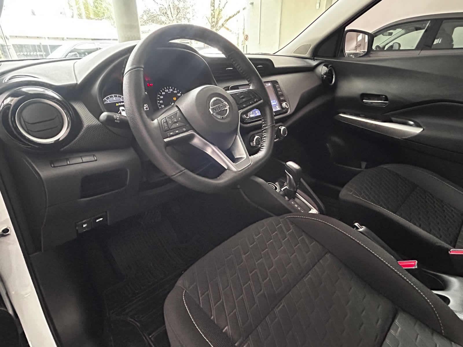 
 Nissan Kicks advance CVT 2021 16000 km full									