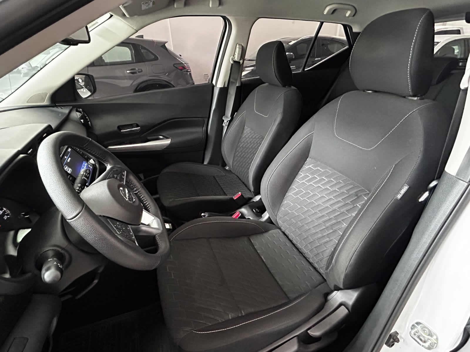 
 Nissan Kicks advance CVT 2021 16000 km full									