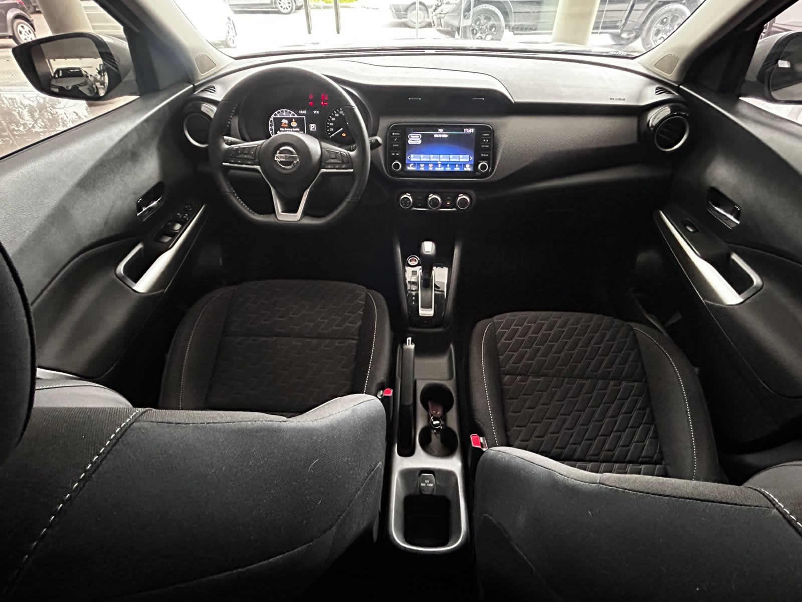 
 Nissan Kicks advance CVT 2021 16000 km full									