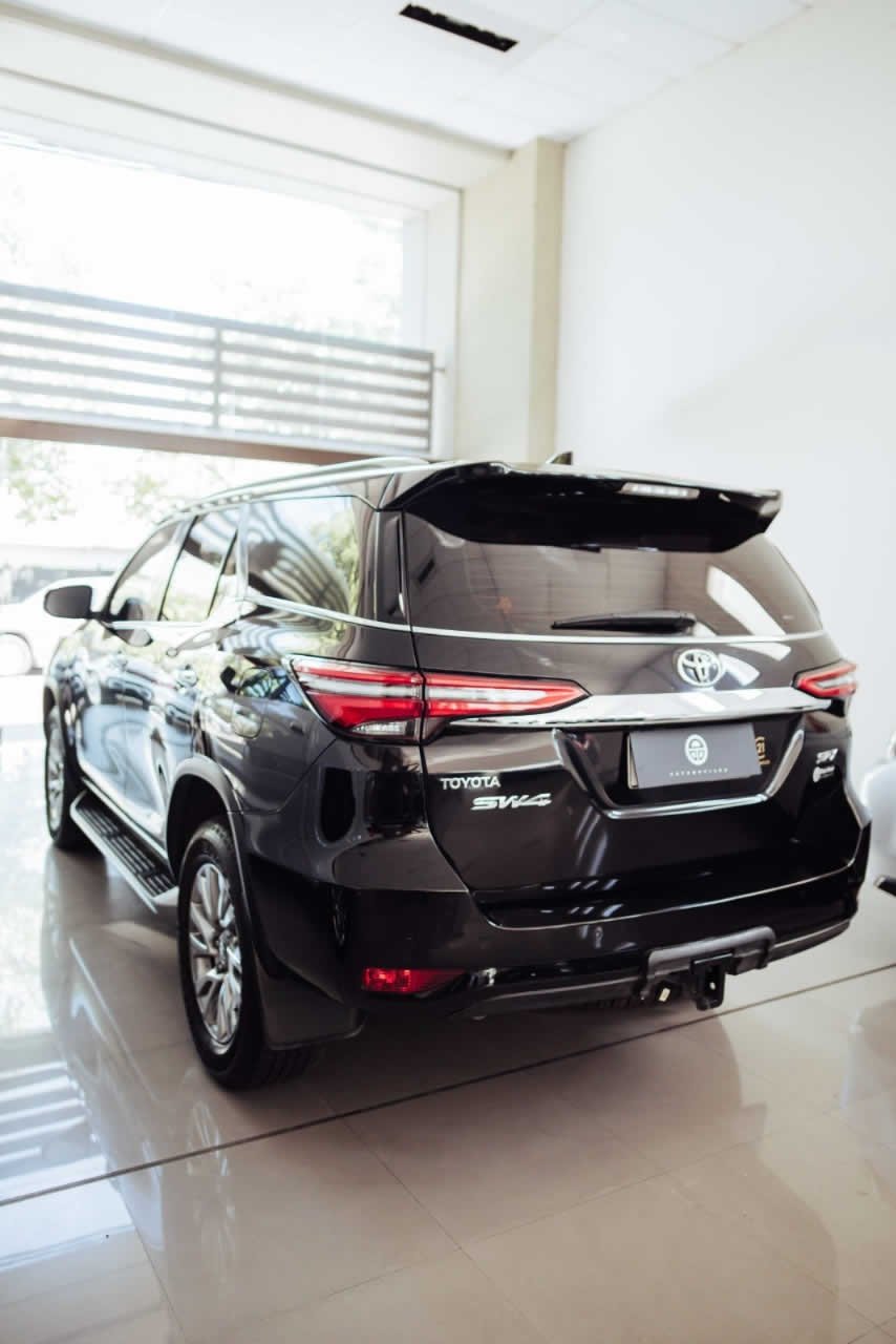 
 Toyota SW4 2.8 Srx 204Cv 4X4 7As At full									