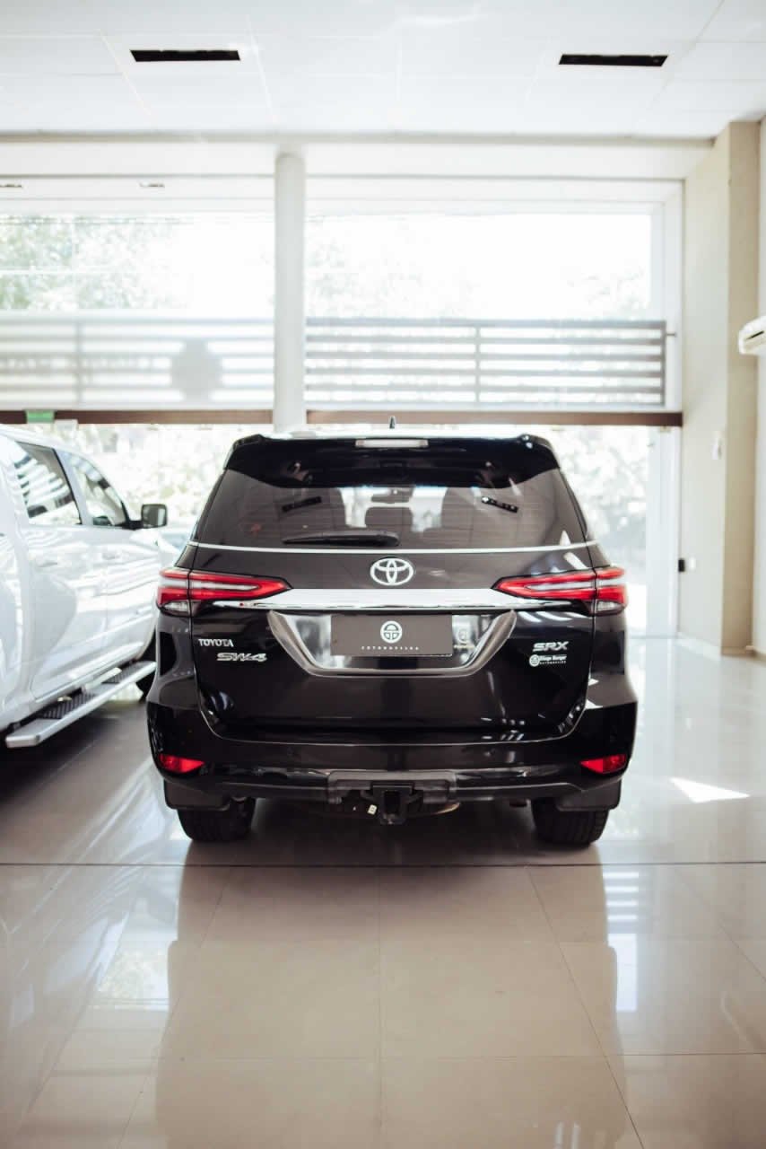 
 Toyota SW4 2.8 Srx 204Cv 4X4 7As At full									