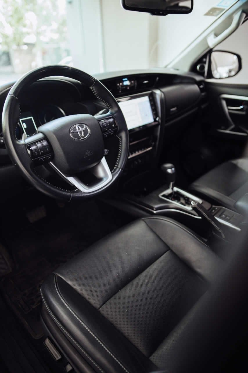 
 Toyota SW4 2.8 Srx 204Cv 4X4 7As At full									