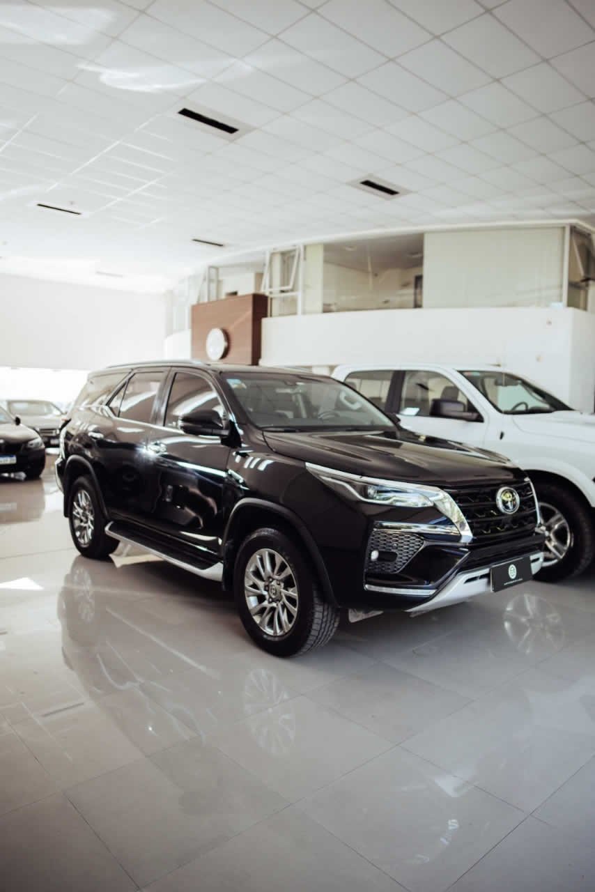 
 Toyota SW4 2.8 Srx 204Cv 4X4 7As At full									
