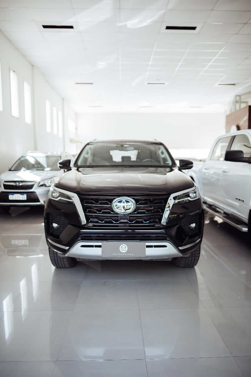 
 Toyota SW4 2.8 Srx 204Cv 4X4 7As At full									