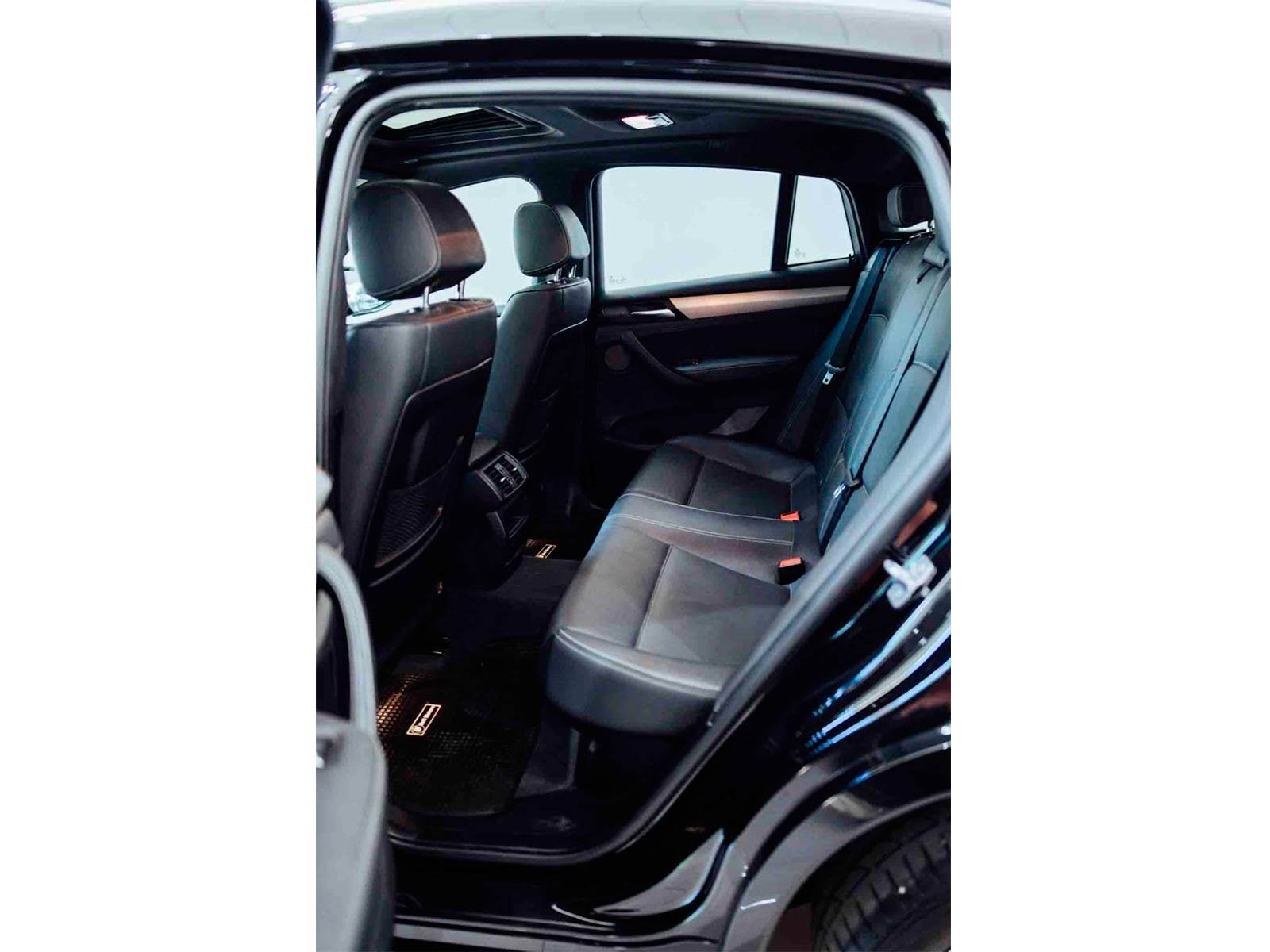 
 BMW X4 35i 2019 xdrive 70000 km full									