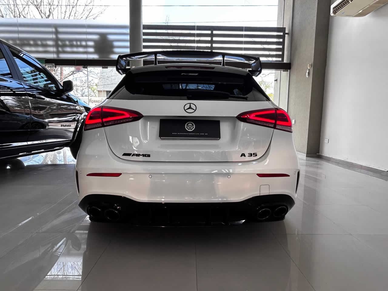 
 Mercedes Benz clase A 1.6 A35 4 matic 306 CV 5p 2022 66000km full									