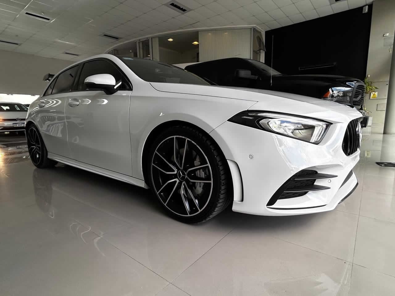 
 Mercedes Benz clase A 1.6 A35 4 matic 306 CV 5p 2022 66000km full									