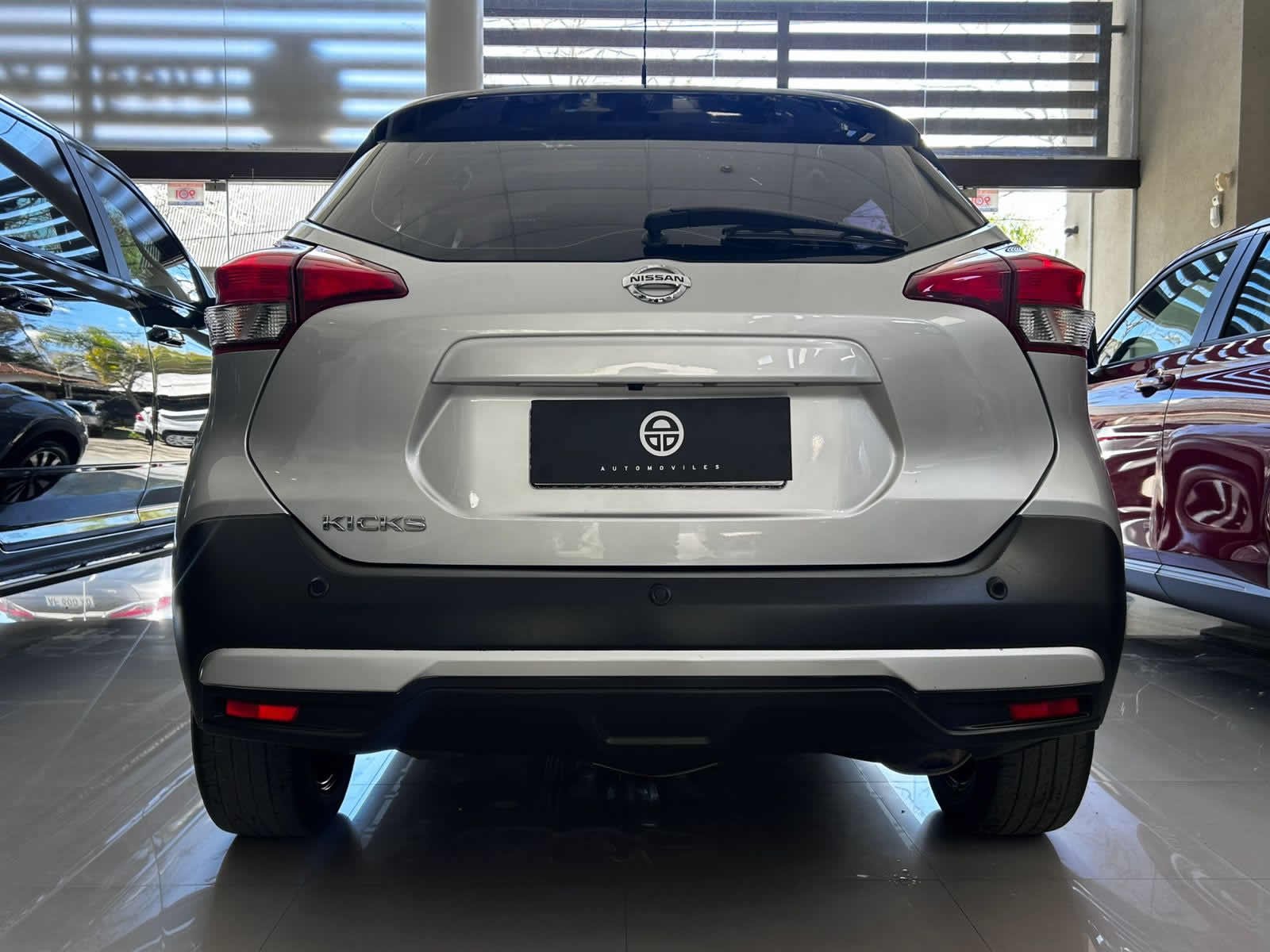 
 Nissan Kicks exclusive 2021 75000 km full									