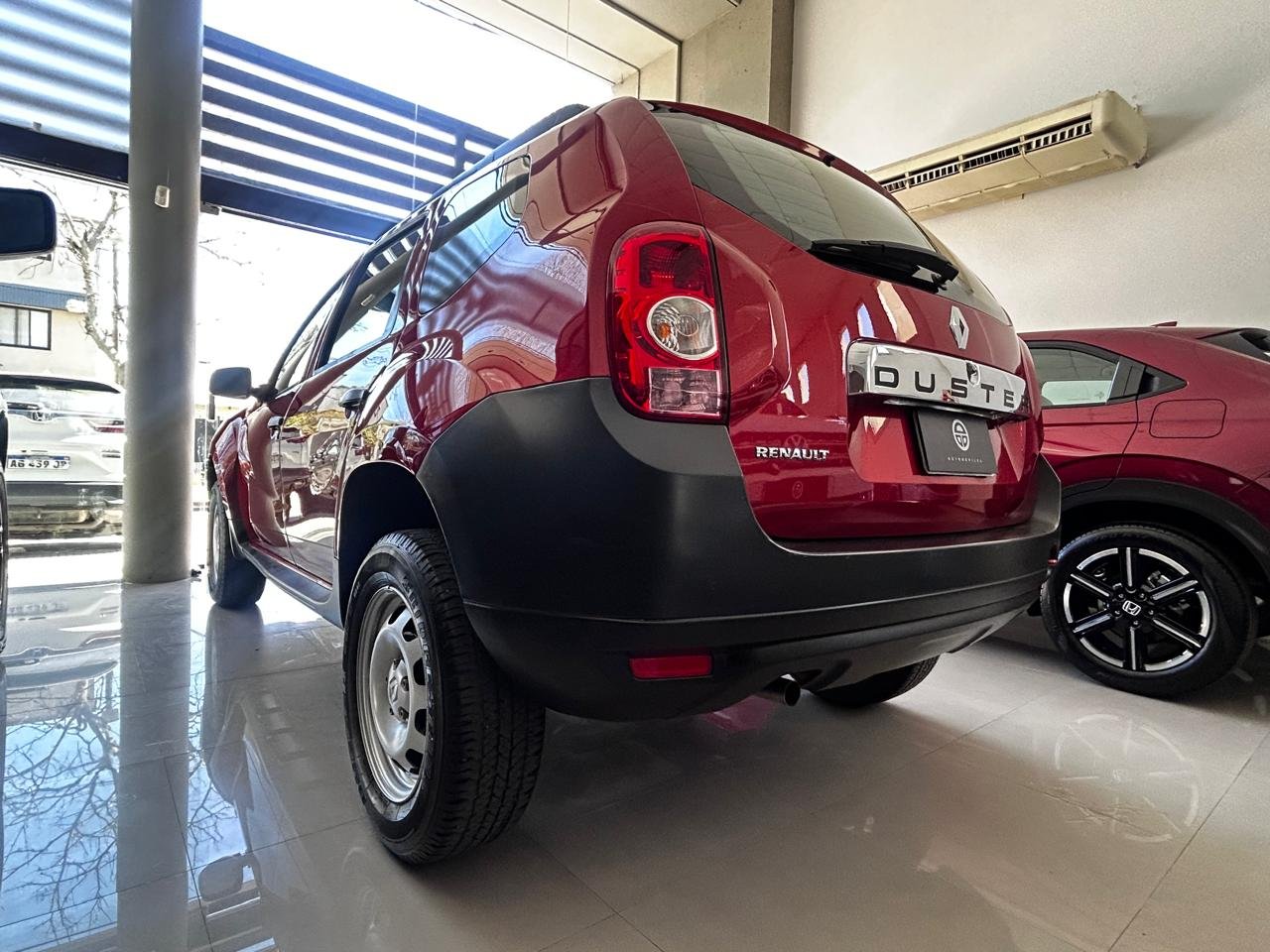 
 Renault Duster Confort 4×2 1.6 2014 125000km full									