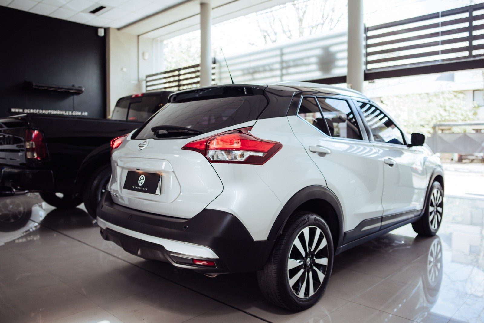 
 NISSAN KICKS EXCLUSIVE 2021 75000km full									