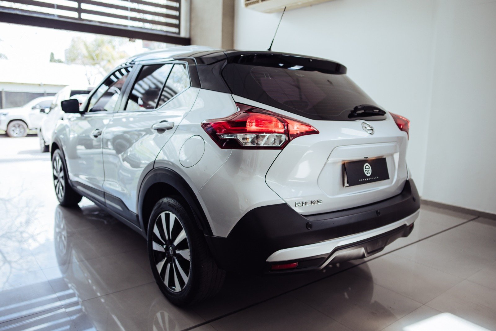 
 NISSAN KICKS EXCLUSIVE 2021 75000km full									
