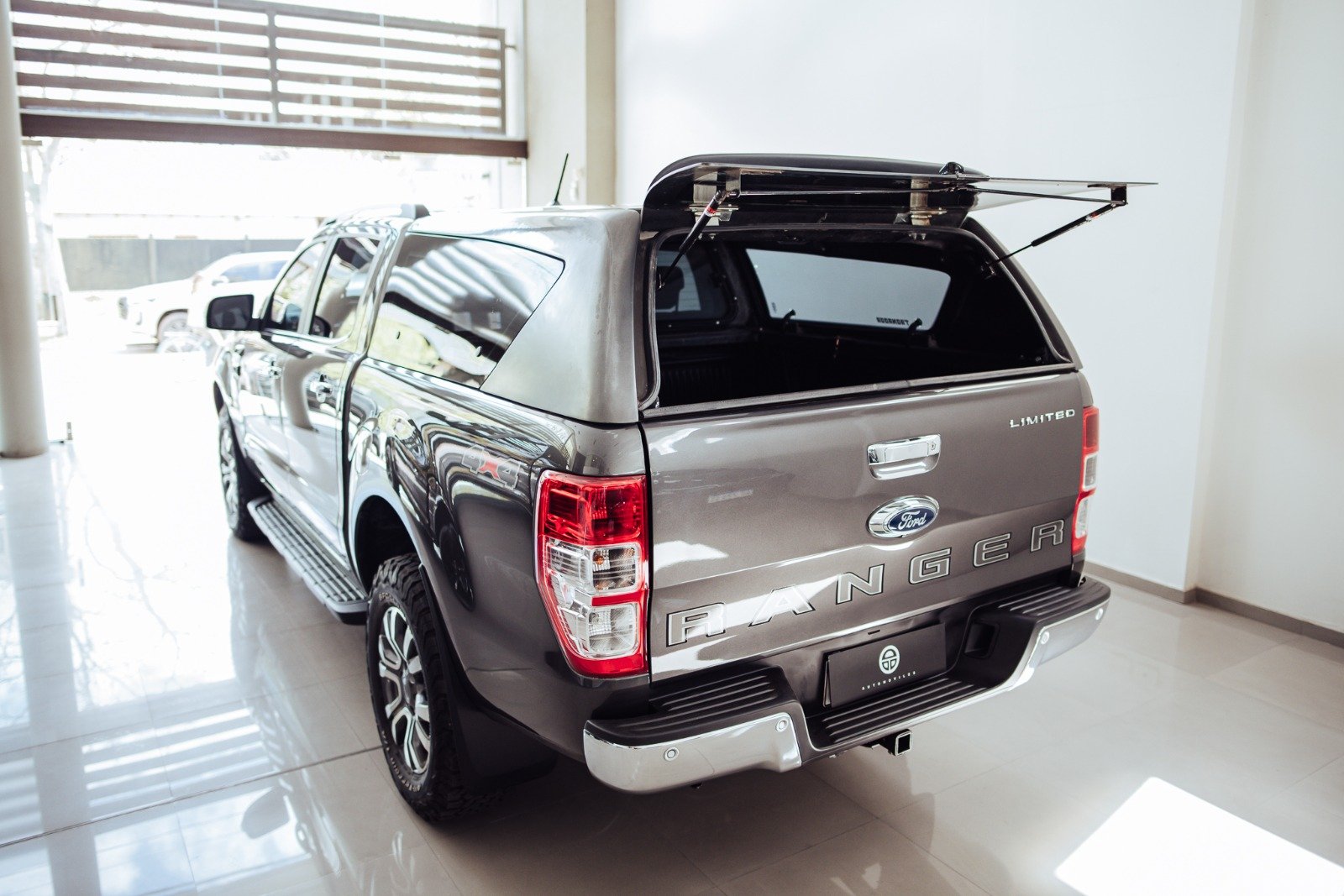 
 FORD RANGER LIMITED 3.2 AT 4×4 2020 – 38000km full									