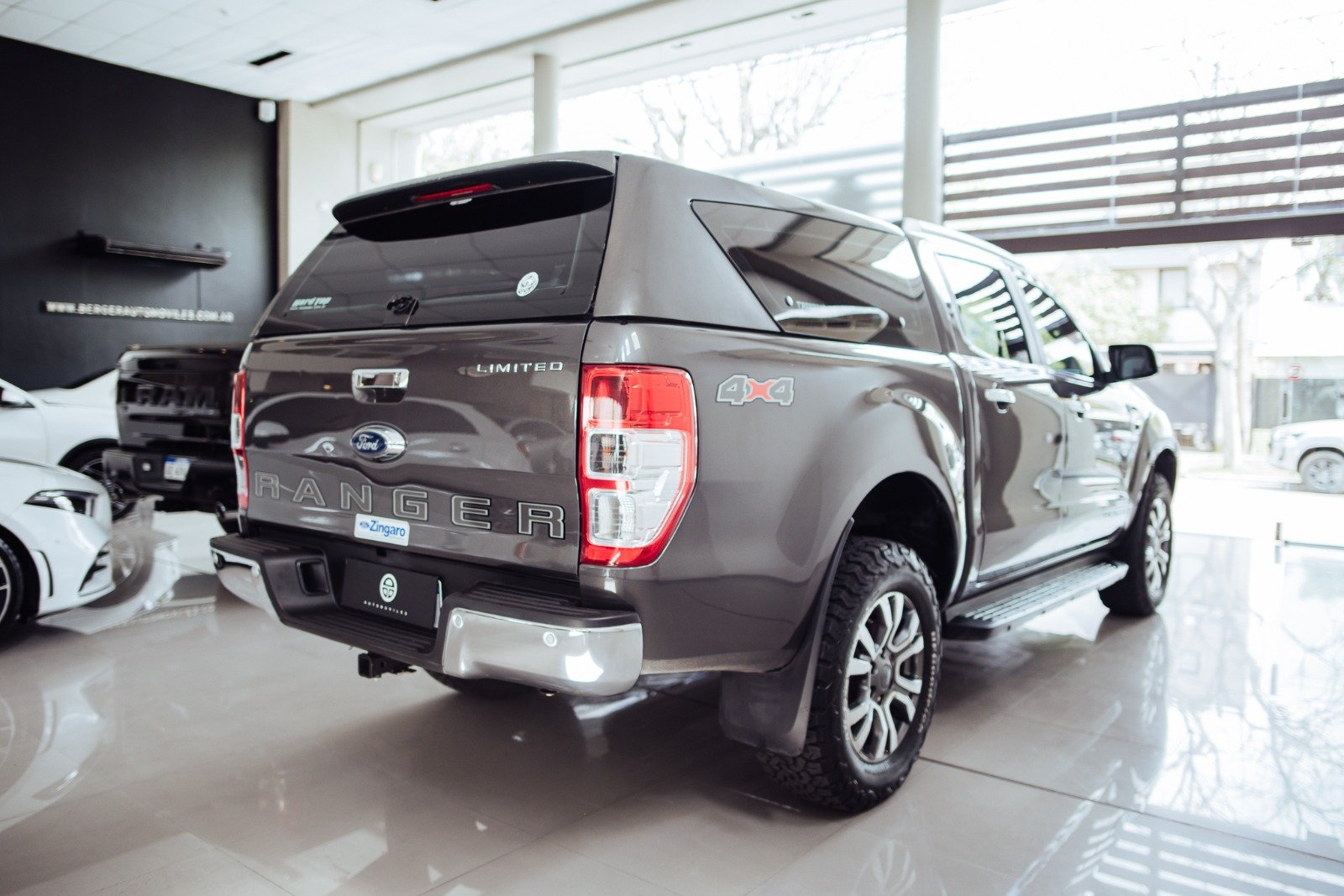 
 FORD RANGER LIMITED 3.2 AT 4×4 2020 – 38000km full									