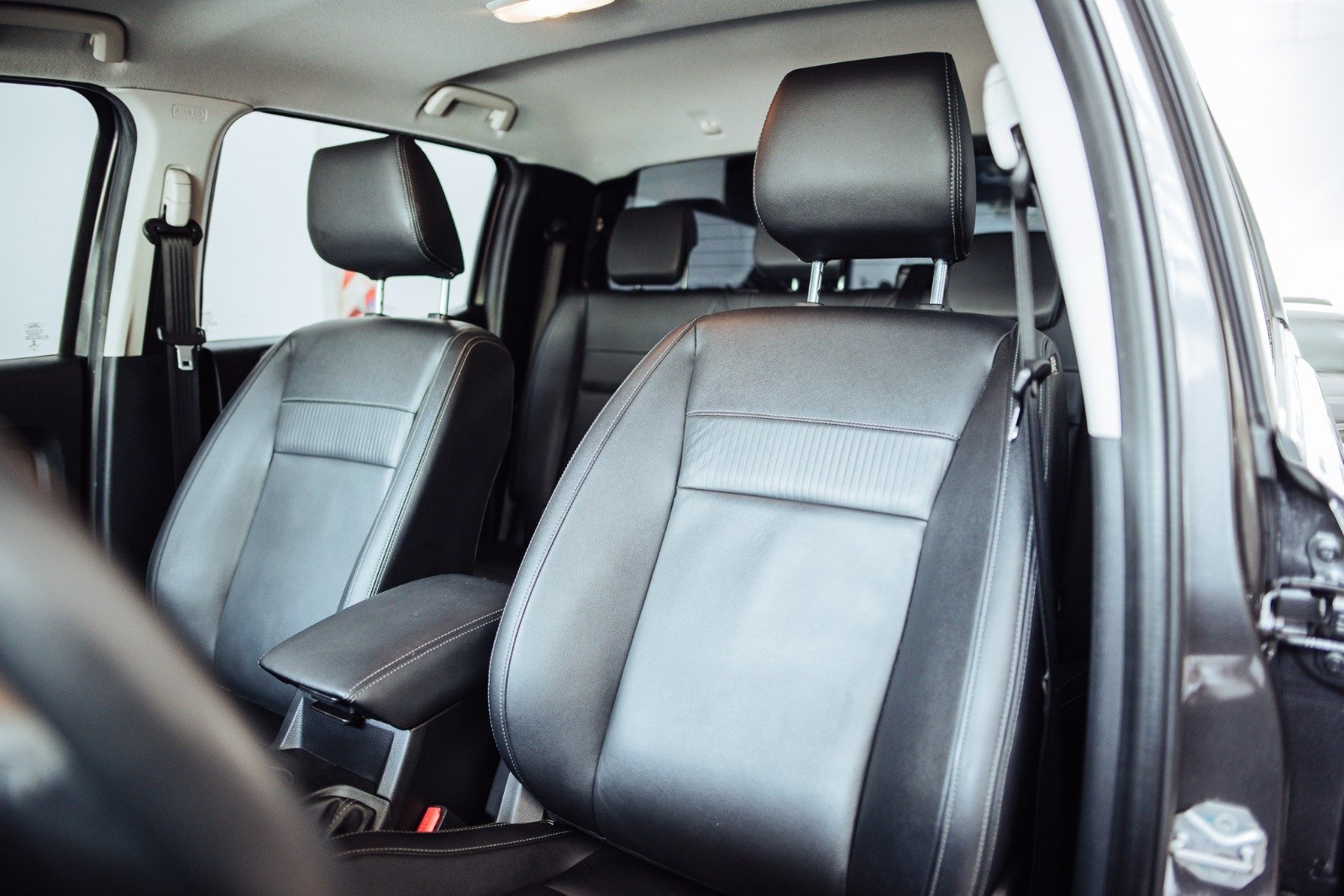 
 FORD RANGER LIMITED 3.2 AT 4×4 2020 – 38000km full									