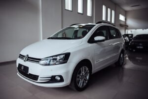 VOLKSWAGEN SURAN 2018 HIGHLINE 2018 – 130.000km