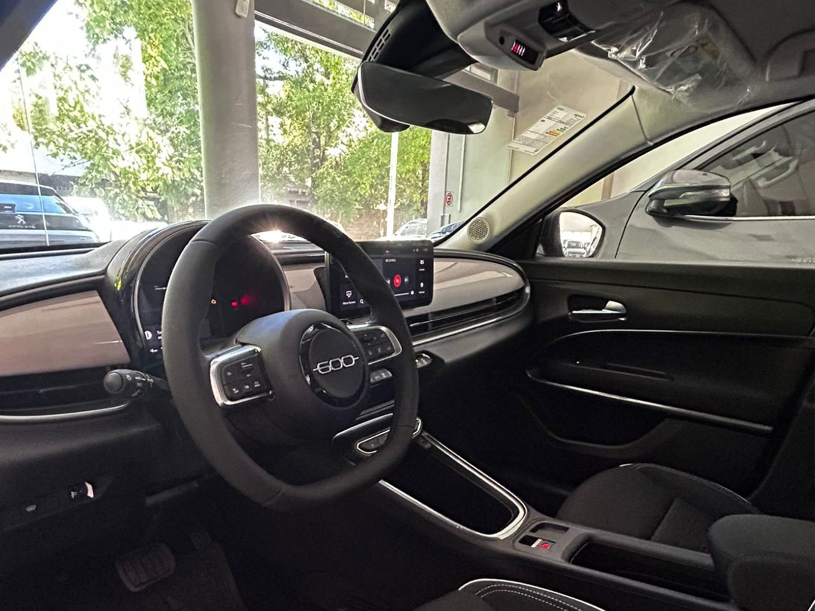 
 Fiat 600 hibrido 2025 full									