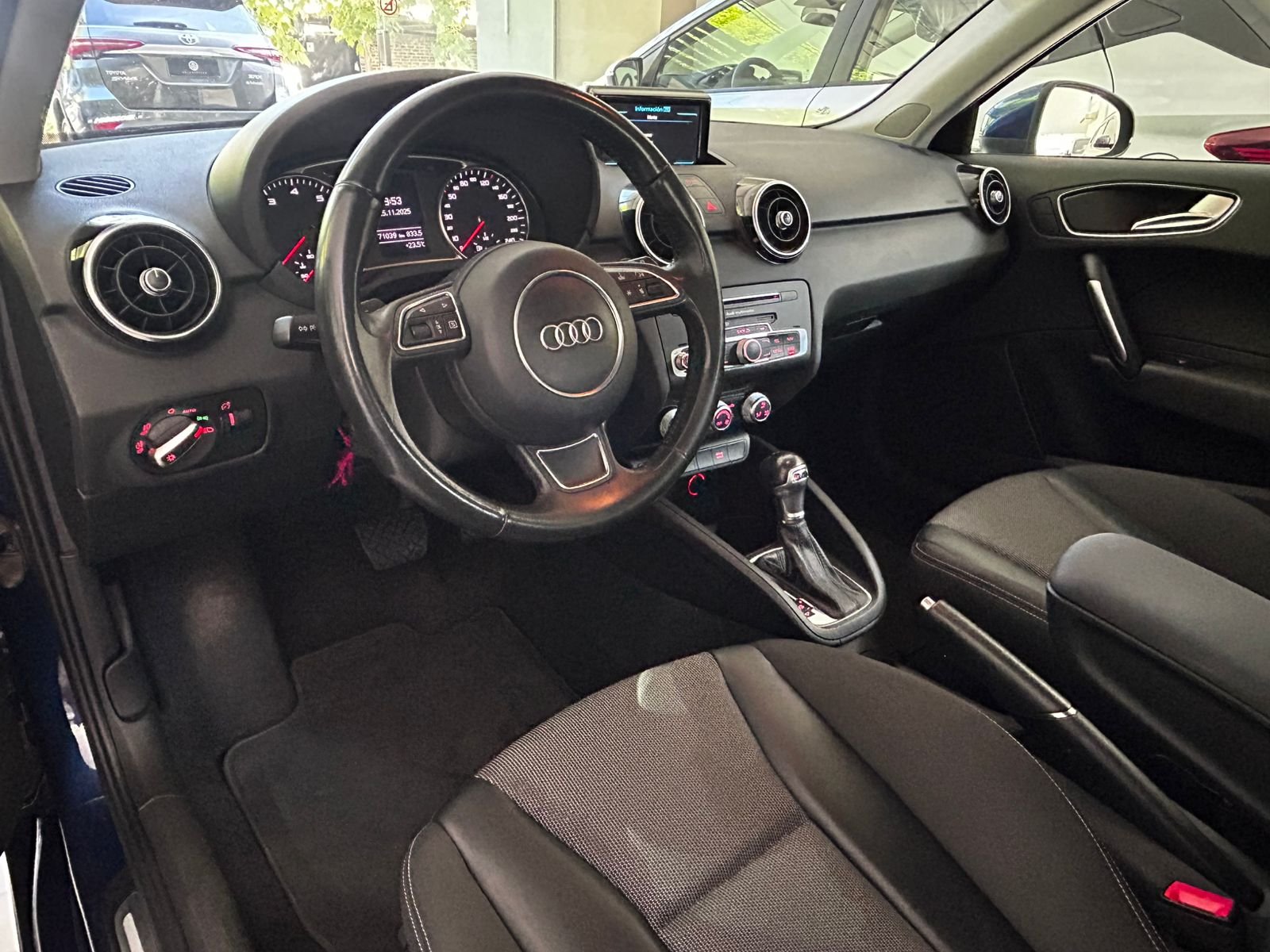 
 Audi A1 2018 1.4 TF SI stronic 125 CV 71000km full									