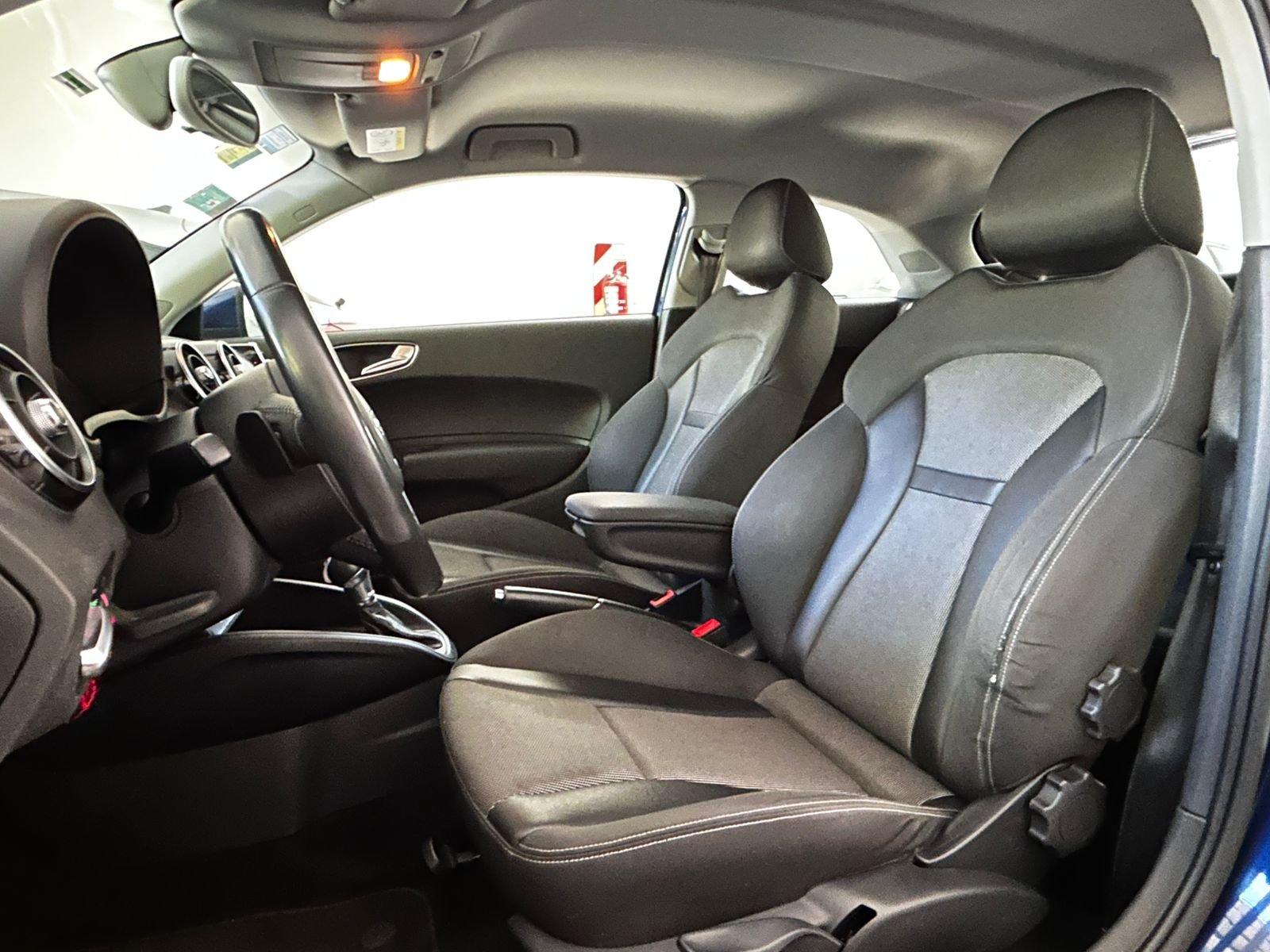 
 Audi A1 2018 1.4 TF SI stronic 125 CV 71000km full									