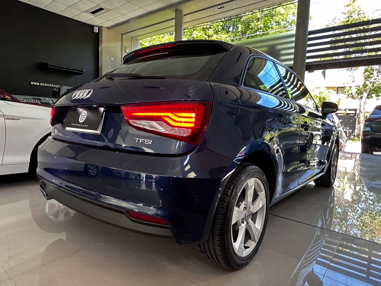
 Audi A1 2018 1.4 TF SI stronic 125 CV 71000km full									