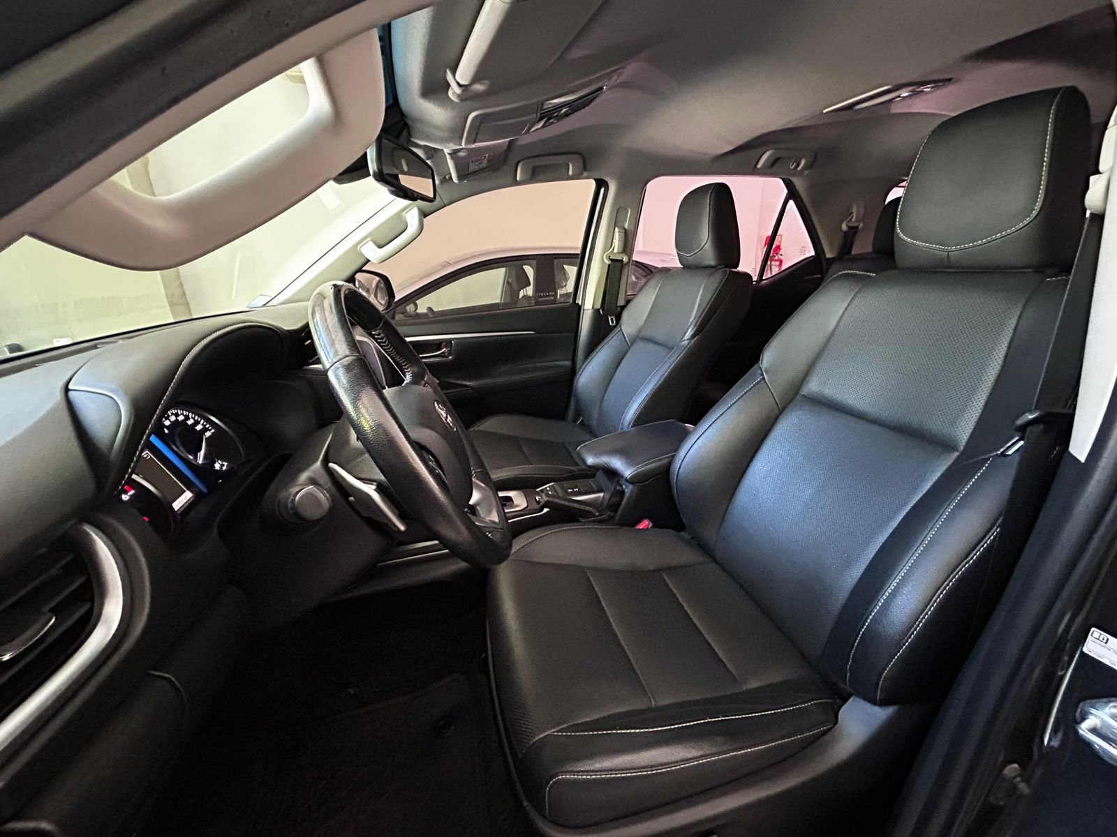 
 Toyota SW4 2.8 srx 204cv 4×4 7a AT 122000 km línea nueva full									