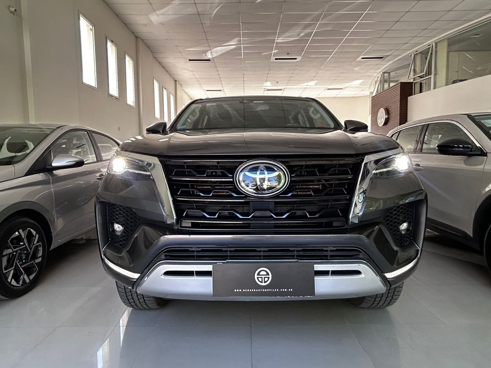 
 Toyota SW4 2.8 srx 204cv 4×4 7a AT 122000 km línea nueva full									