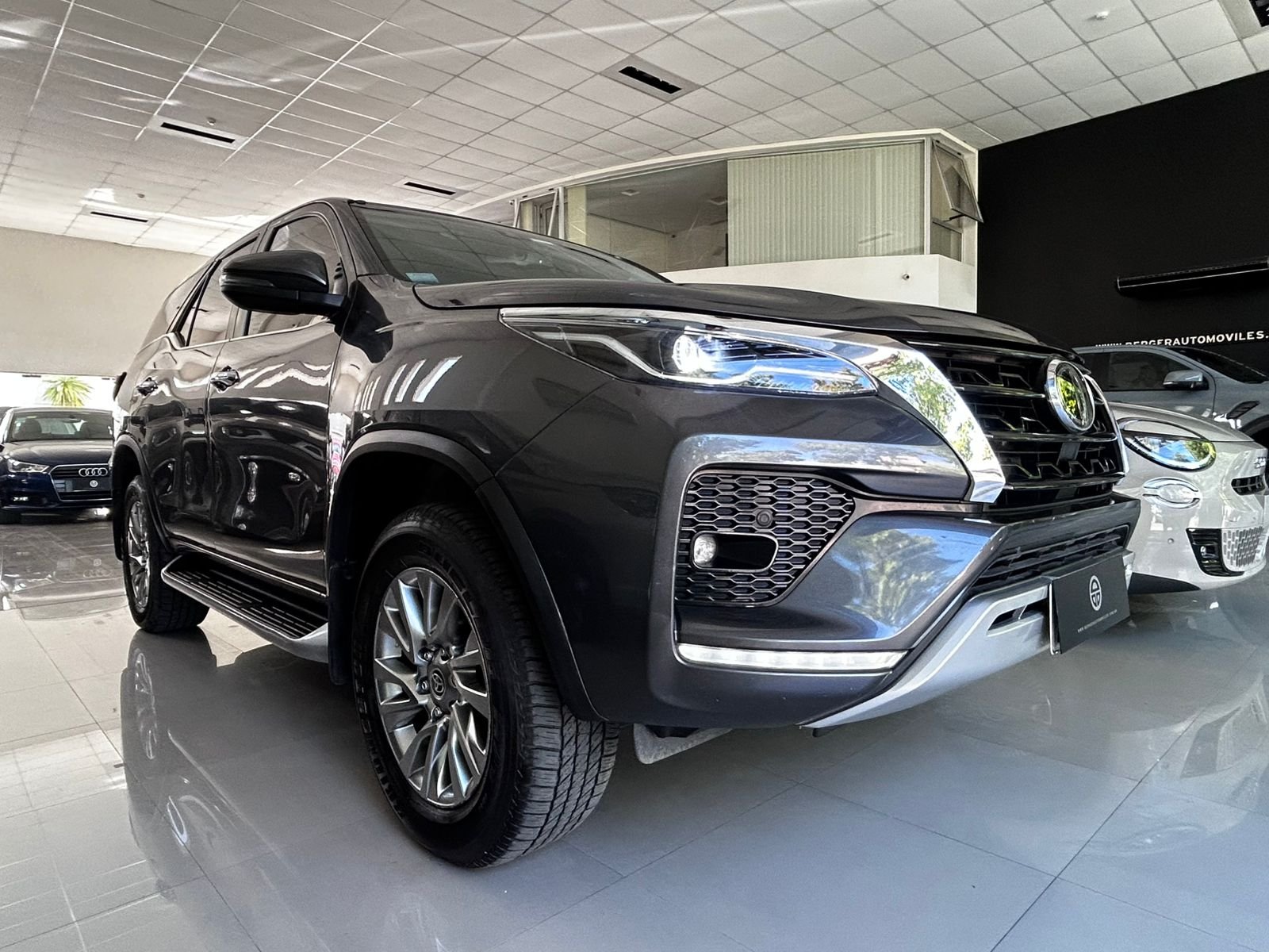 
 Toyota SW4 2.8 srx 204cv 4×4 7a AT 122000 km línea nueva full									