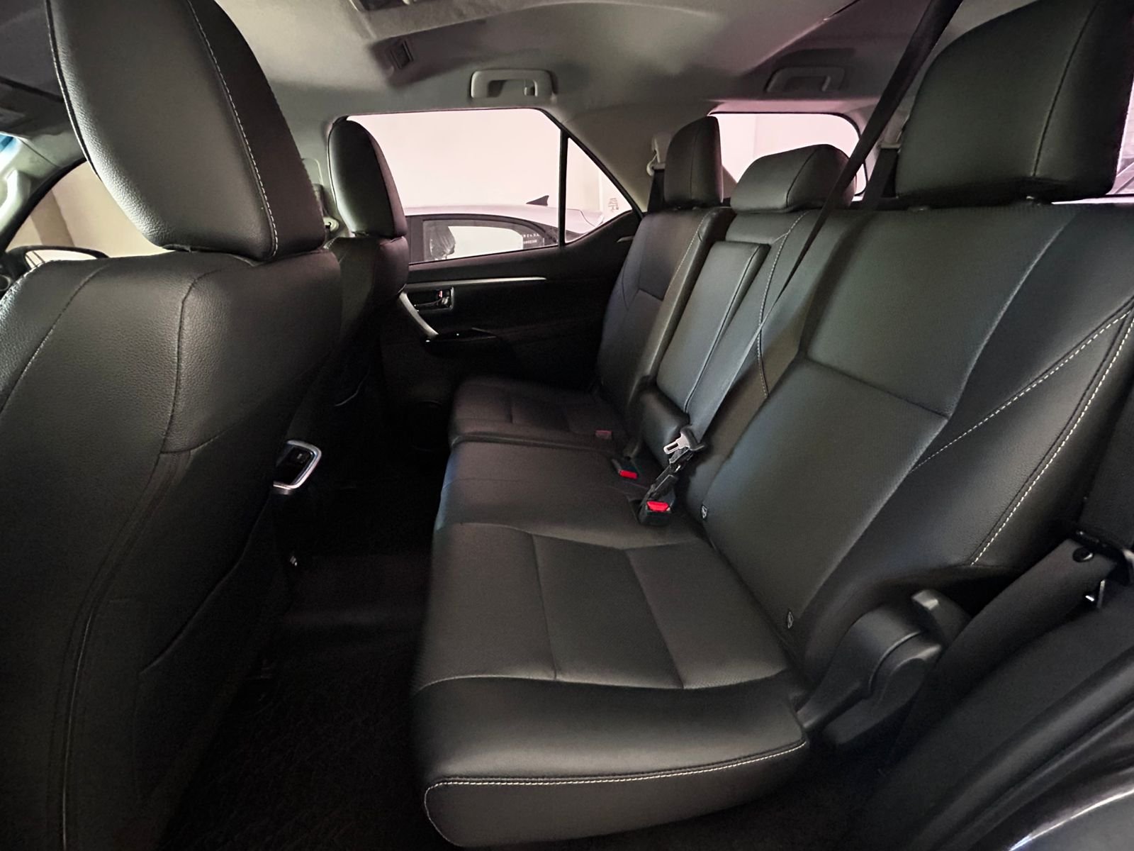 
 Toyota SW4 2.8 srx 204cv 4×4 7a AT 122000 km línea nueva full									