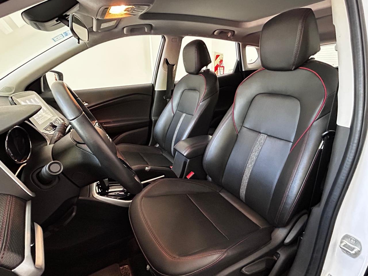 
 Chevrolet Tracker 2024 RS 12000km AT full									