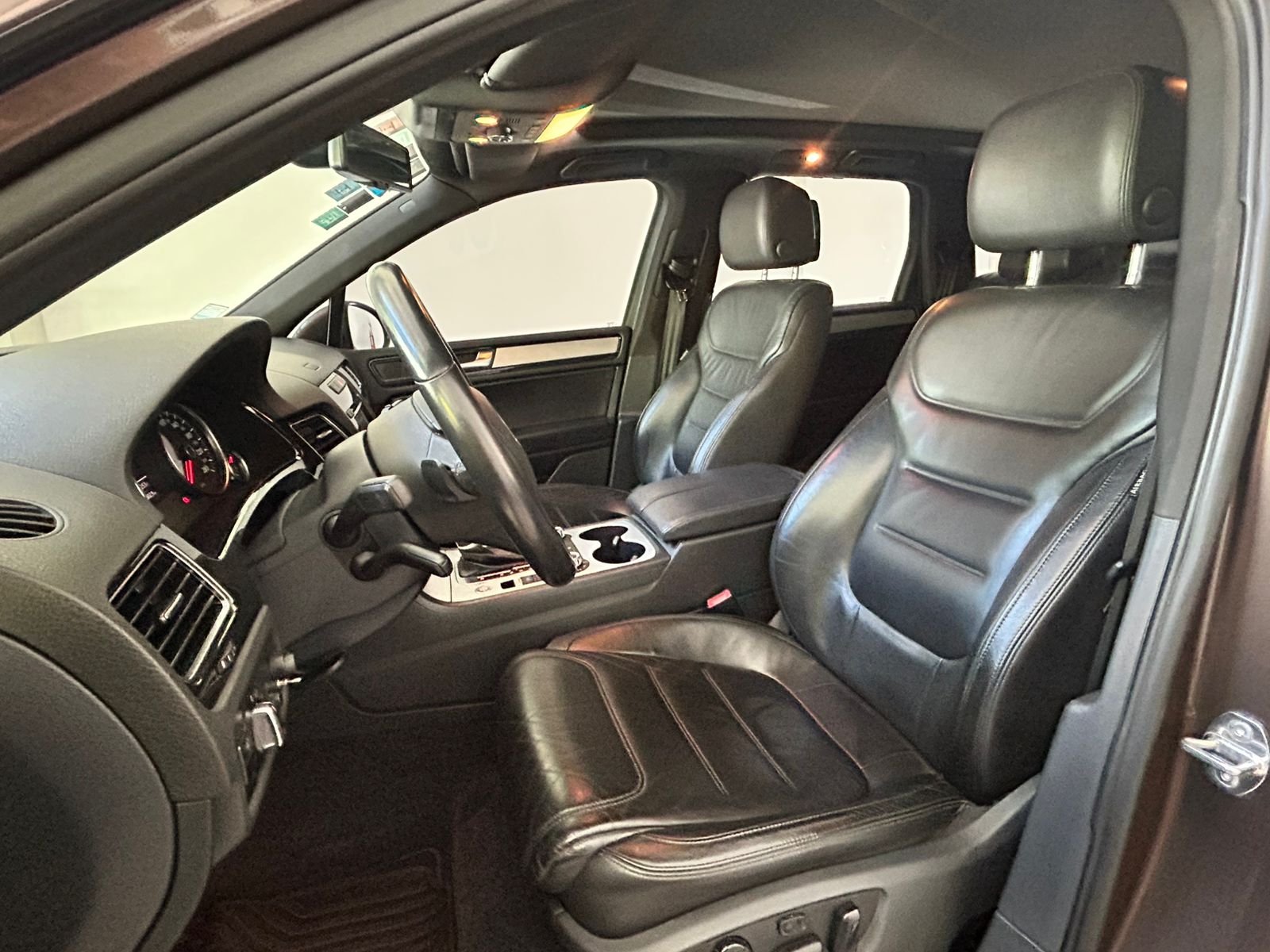 
 Volkswagen Touareg full									