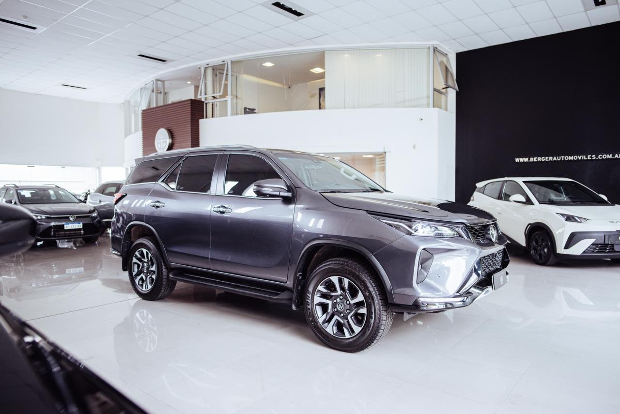 
 TOYOTA SW4 SRX AT full									