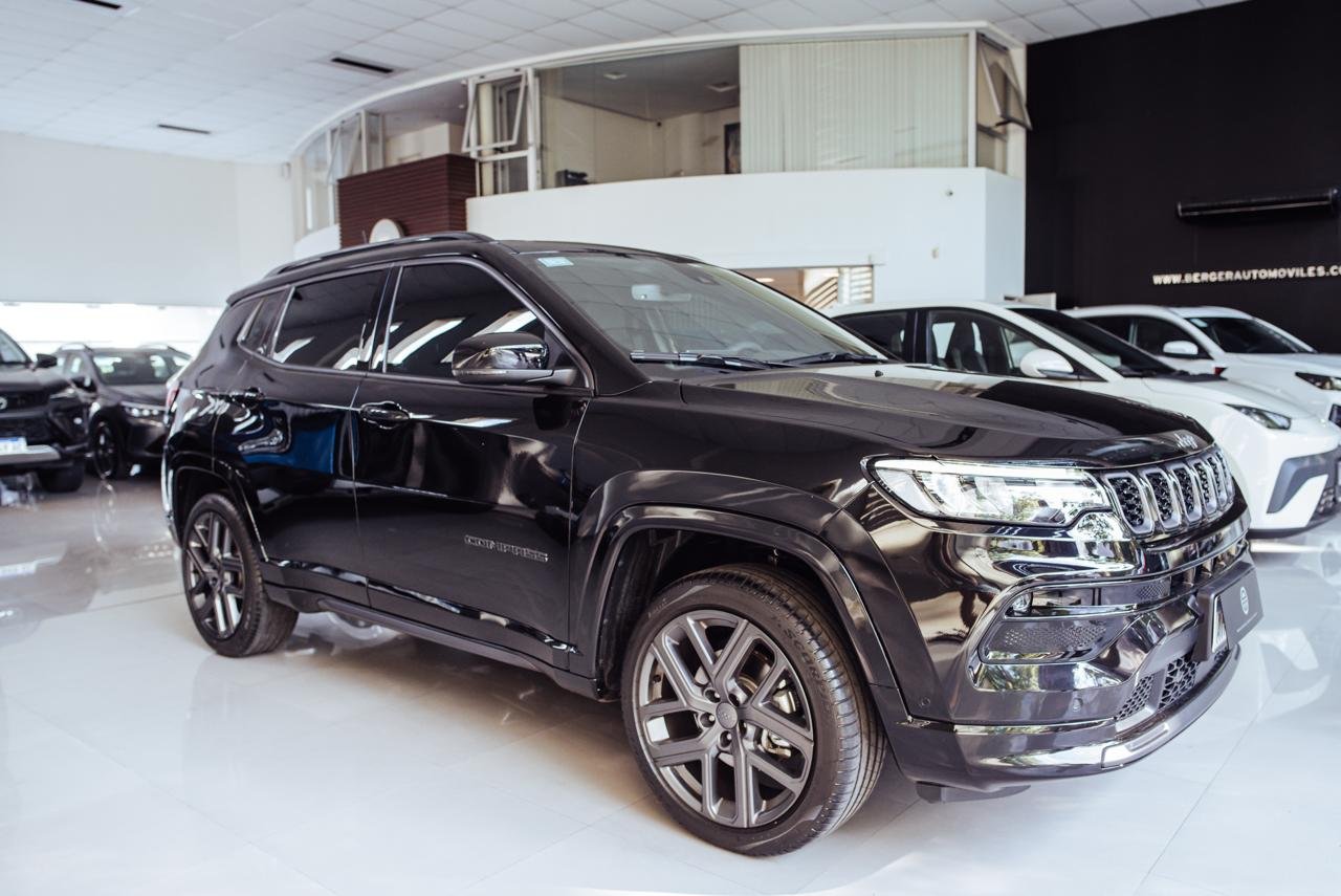 
 JEEP COMPASS S1.3 T 270 880 km 2025 full									