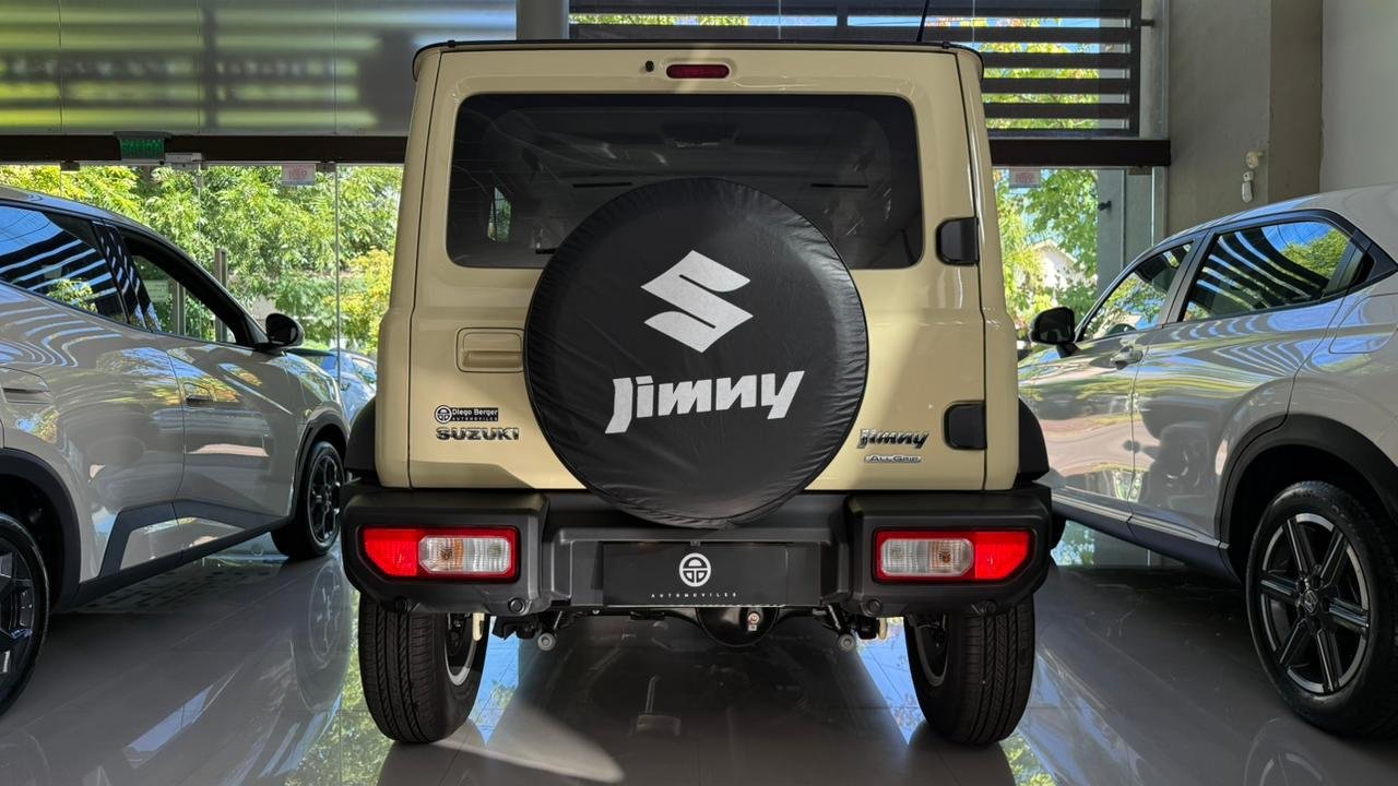 
 Suzuki Jimmy 1.5 GLX AT Bitono full									