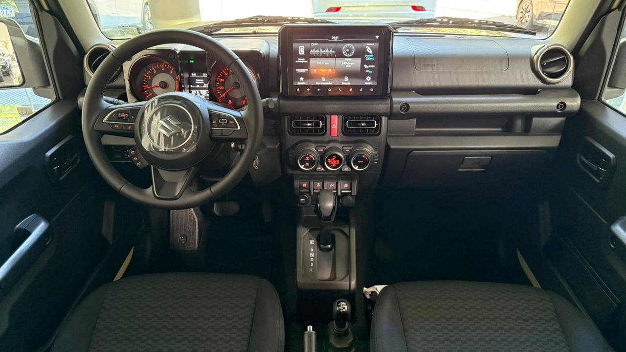 
 Suzuki Jimmy 1.5 GLX AT Bitono full									