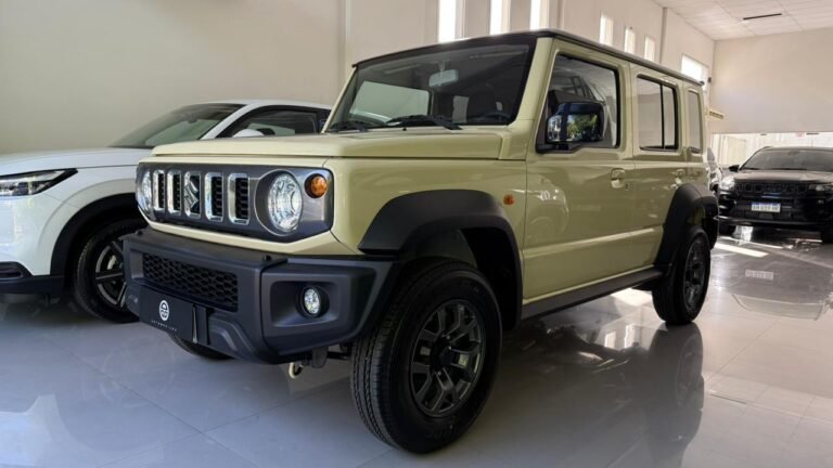 Suzuki Jimmy 1.5 GLX AT Bitono