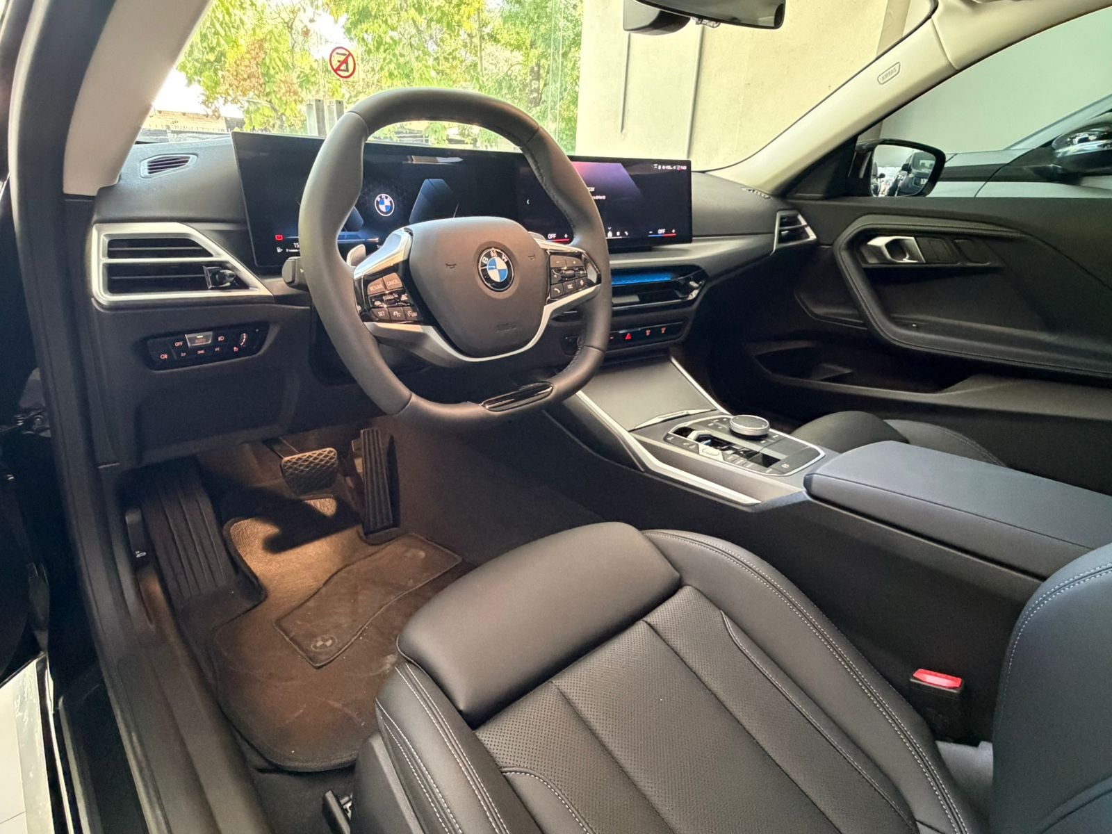 
 BMW 220 Coupe 2025 2900 km full									