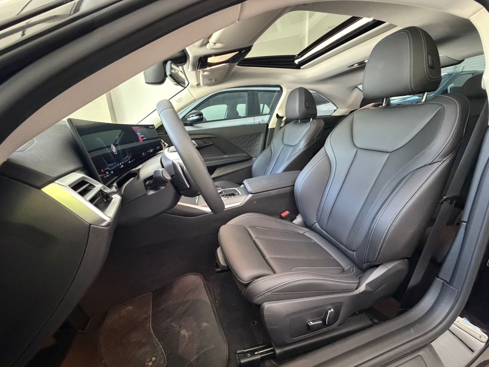 
 BMW 220 Coupe 2025 2900 km full									